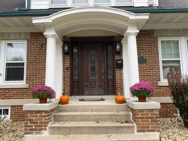 $400,000 | 326 South Wisconsin Street, Janesville, WI 53545