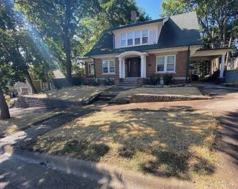 $425,000 | 326 South Wisconsin Street, Janesville, WI 53545