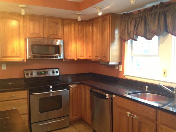 17 Meadowbrook Road Methuen, MA 01844 - Photo 8 of 22 Gallery Image 8