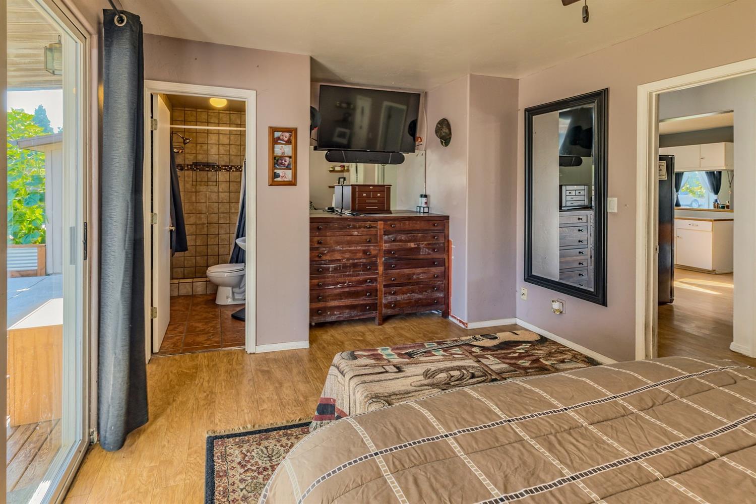 2335 Leonard Road Grants Pass, OR 97527 - Photo 11 of 26 Another angle.....