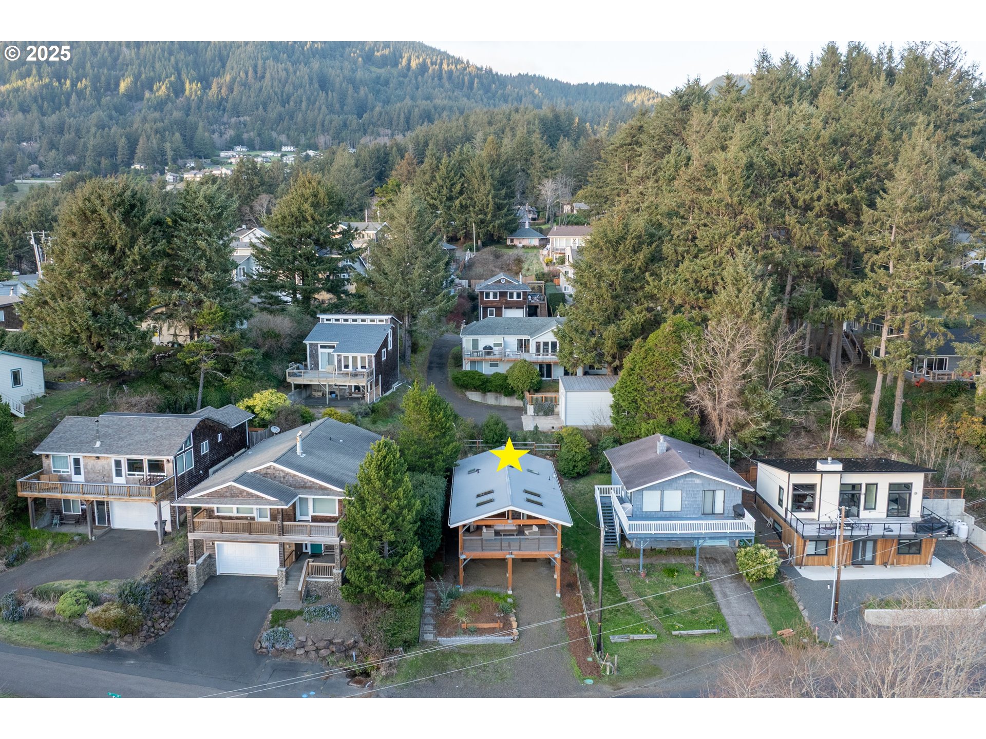 8120 Nehalem Road Nehalem, OR 97131 - Photo 25 of 26 Driveway