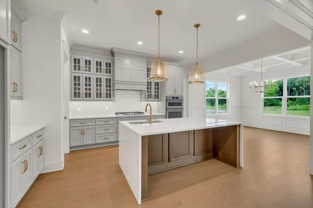 $1,049,000 | 7201 Denton Drive, Bell Buckle, TN 37020