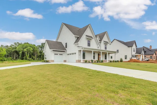 $1,049,000 | 7201 Denton Drive, Bell Buckle, TN 37020