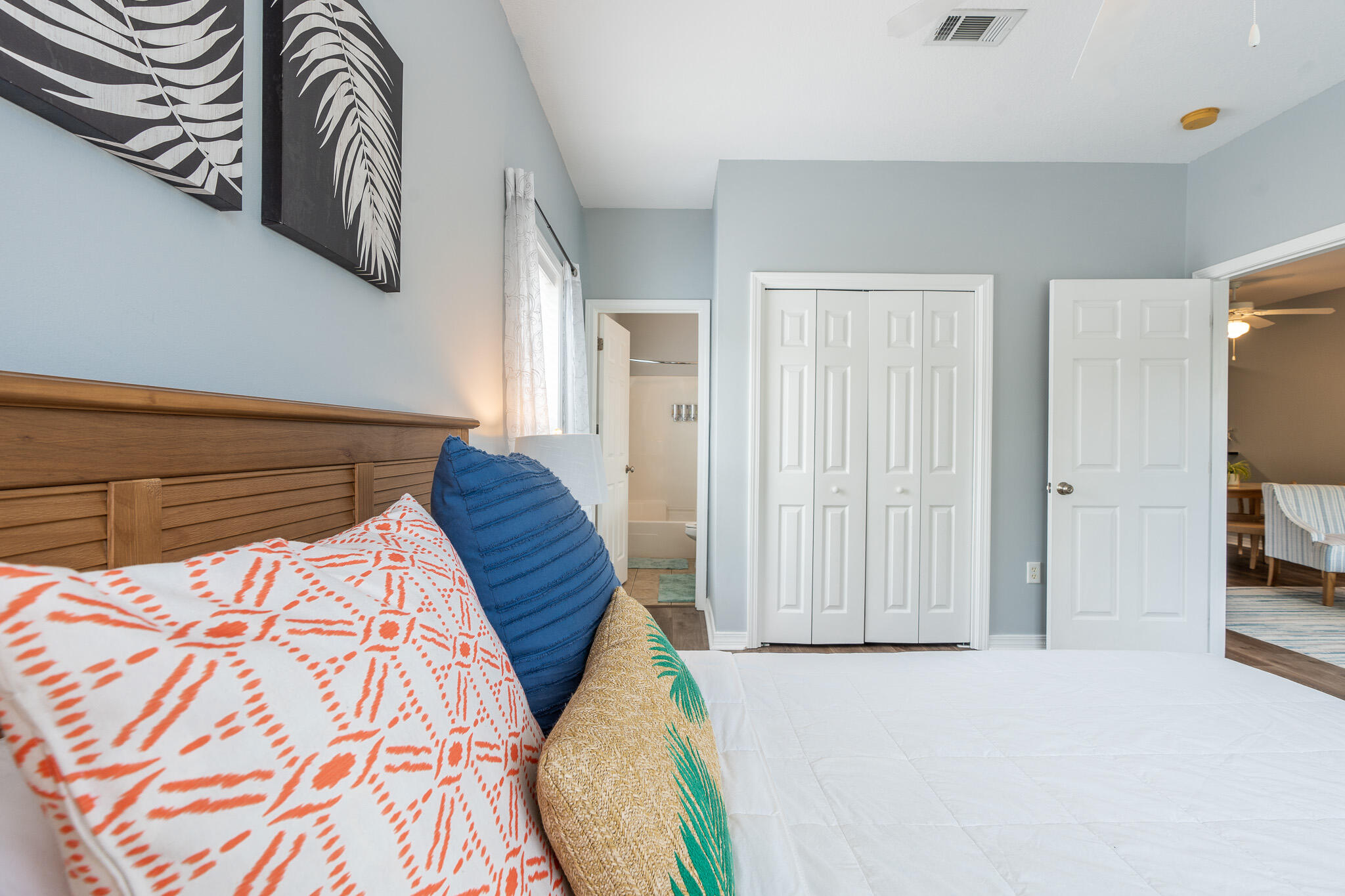 34 Heron's Watch Way, Unit 5205 Santa Rosa Beach, FL 32459 - Photo 20 of 50 a bedroom with a bed and a painting on the wall