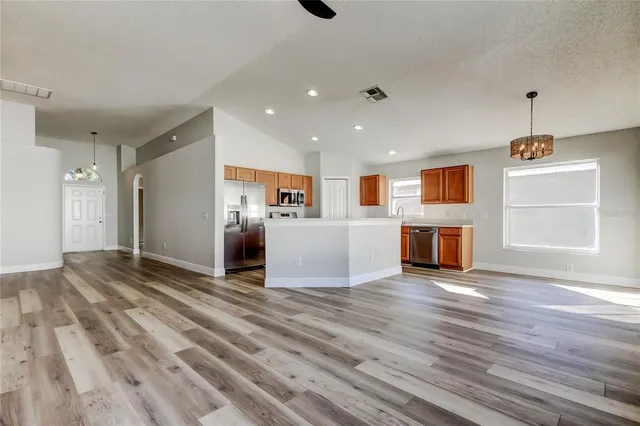 $2,650 | 13431 White Elk Loop, Tampa, FL 33626