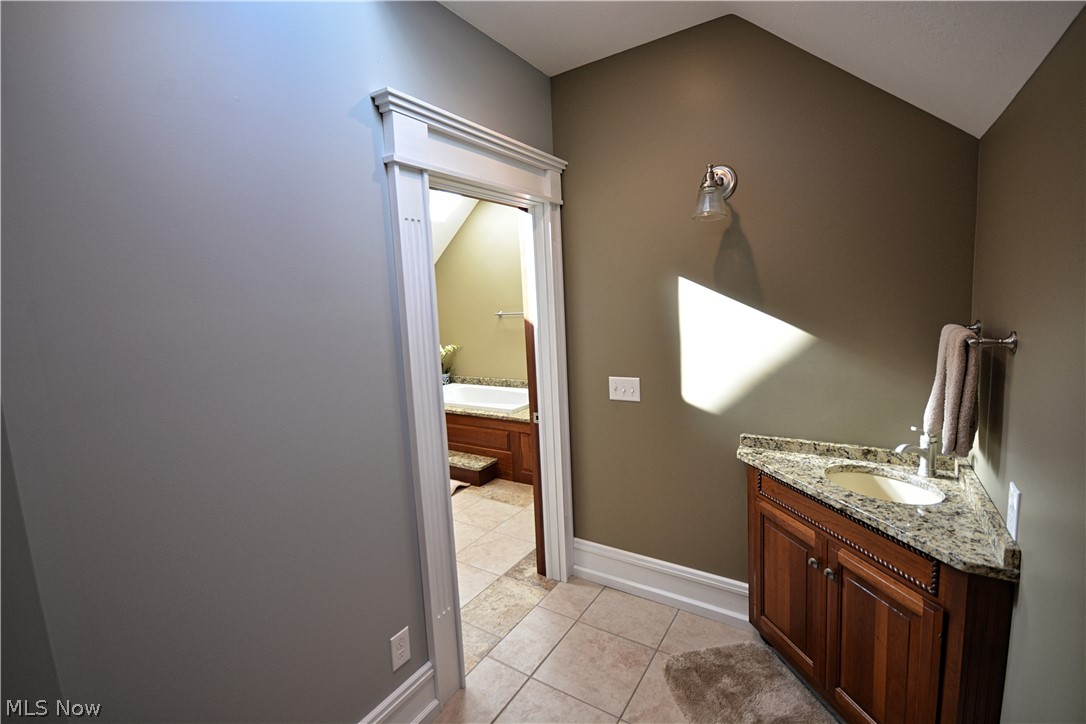 8240 Lake Road Seville, OH 44273 - Photo 15 of 30 Gallery Image 15