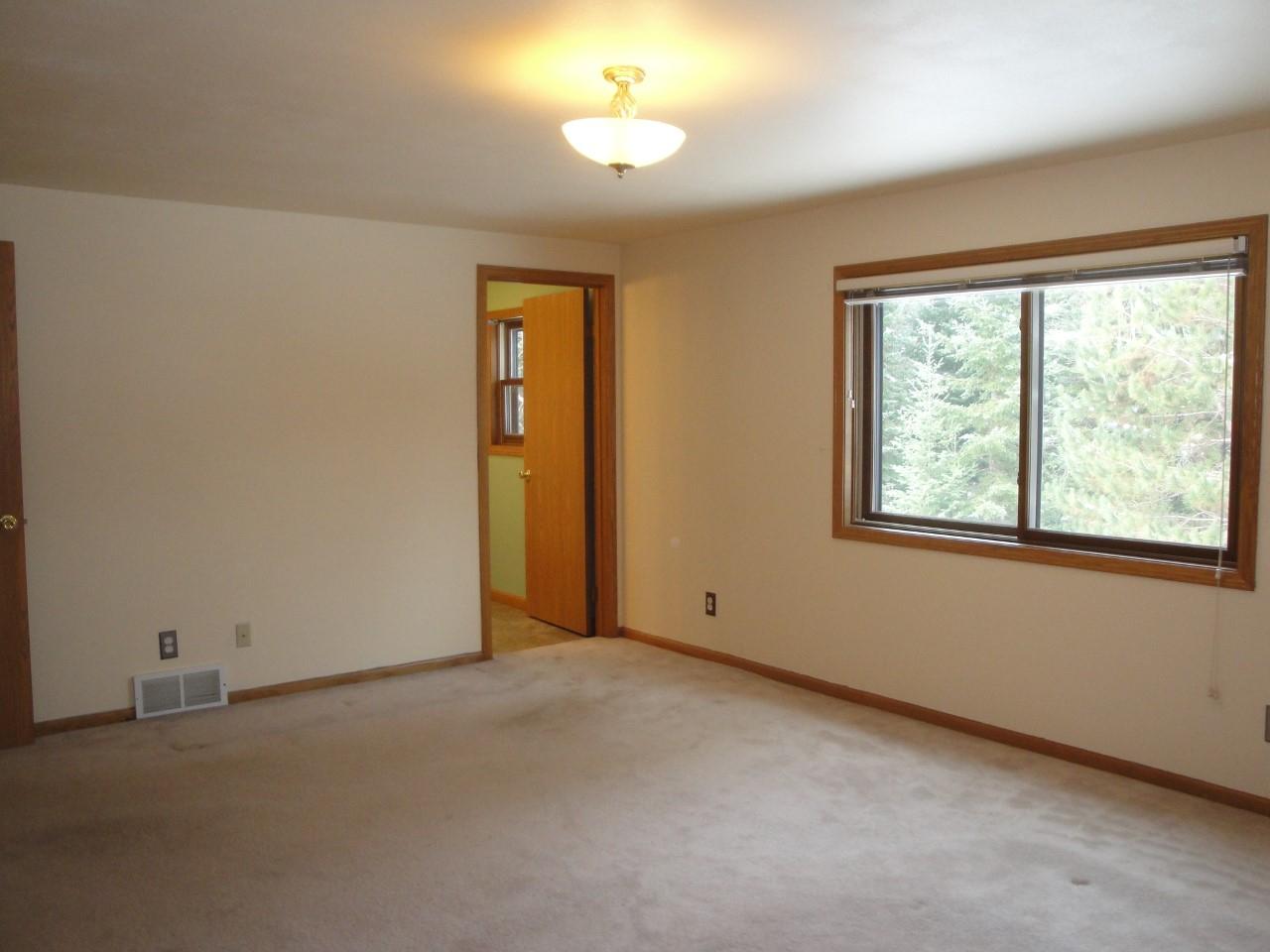 3320 Meadow Lane Rhinelander, WI 54501 - Photo 15 of 34 Gallery Image 15