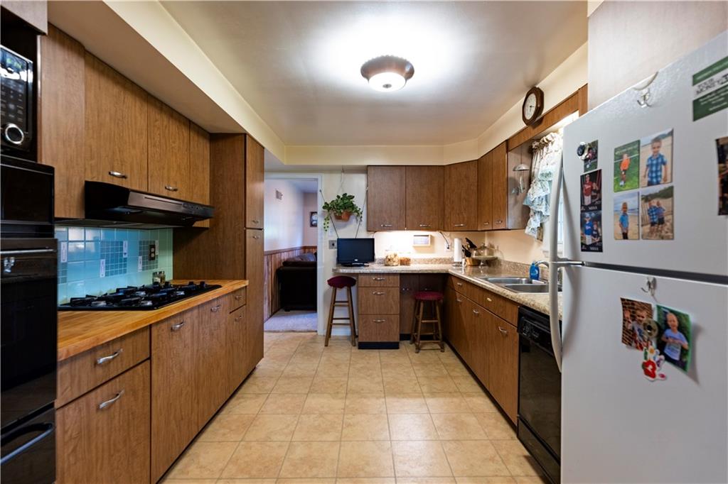 2137 North Forest Grove Road Coraopolis, PA 15108 - Photo 8 of 47 Gallery Image 8