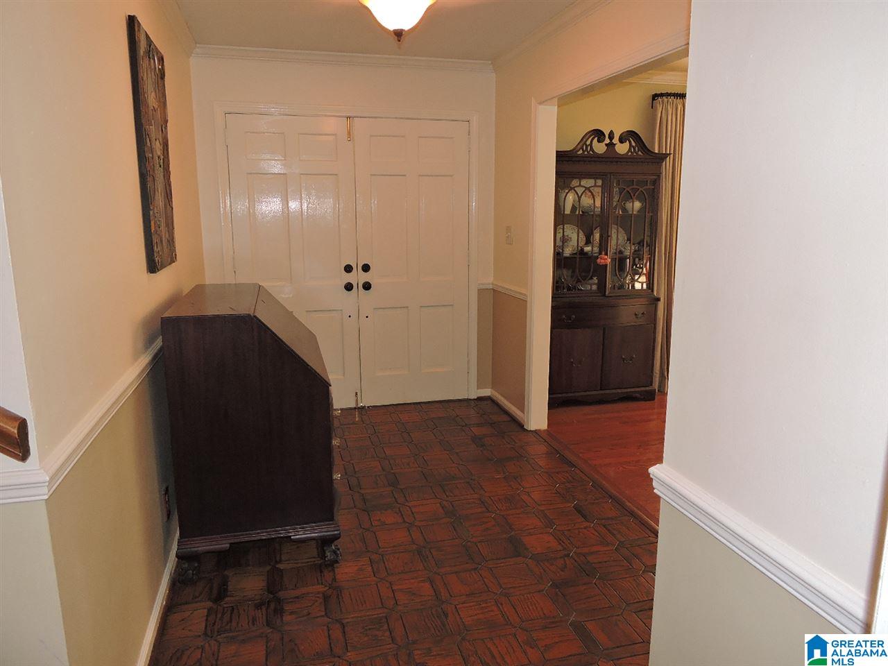 1781 Cornwall Road Birmingham, AL 35226 - Photo 8 of 40