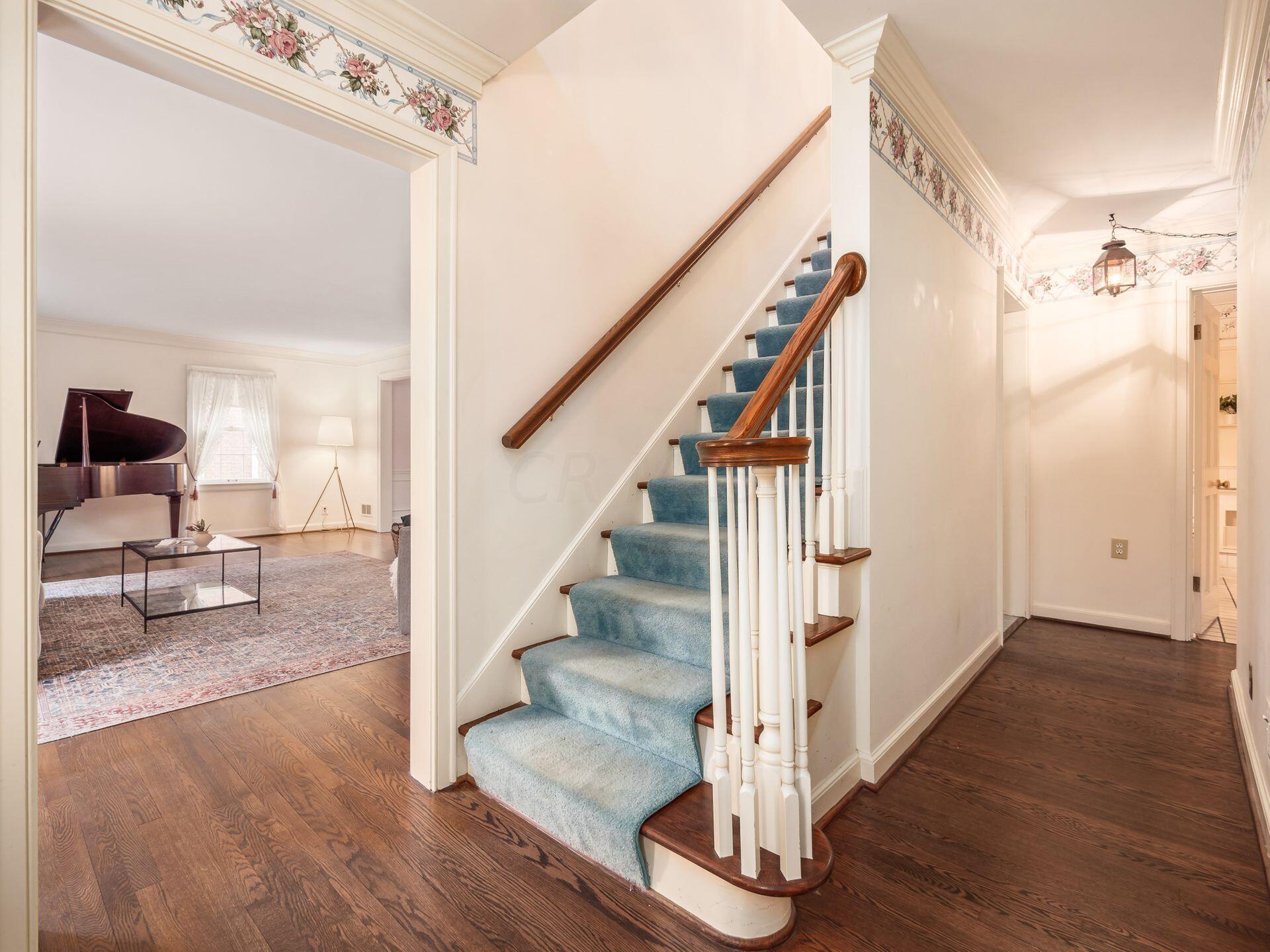 2470 Abington Road Columbus, OH 43221 - Photo 3 of 30 Beautiful hardwood floors