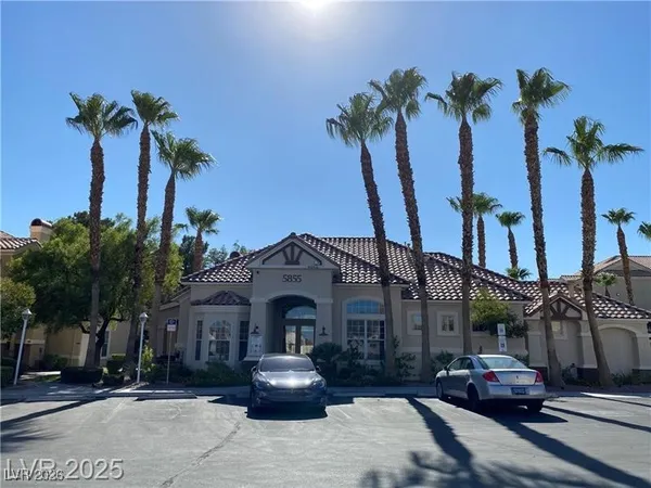 $1,520 | 5855 Valley Drive, Unit 2034, North Las Vegas, NV 89031