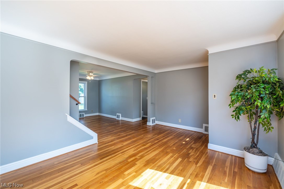 4979 South Barton Road Cleveland, OH 44124 - Photo 6 of 25 Living room to dining room view