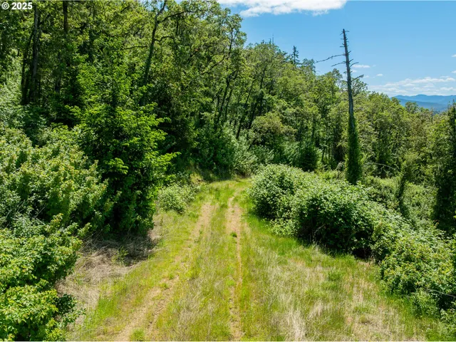 $150,000 | 1650 Gem Drive, Roseburg, OR 97471