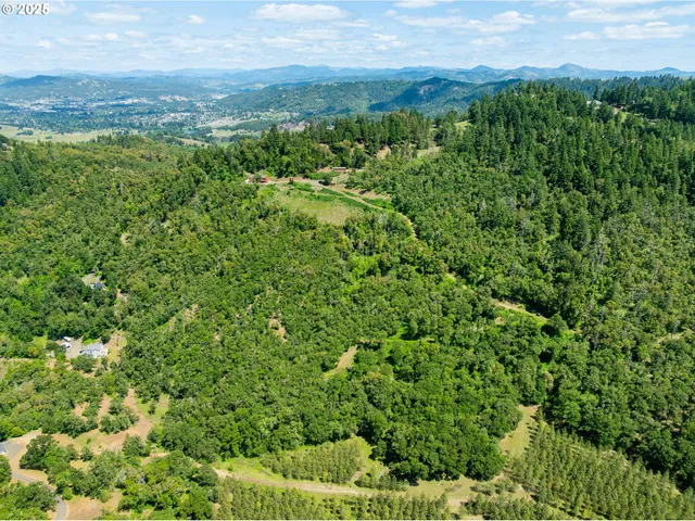 $150,000 | 1650 Gem Drive, Roseburg, OR 97471