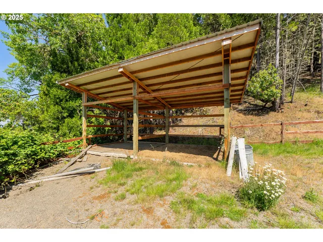 $150,000 | 1650 Gem Drive, Roseburg, OR 97471