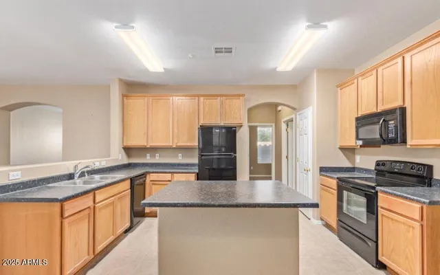 $1,995 | 45954 West Kristina Way, Maricopa, AZ 85139