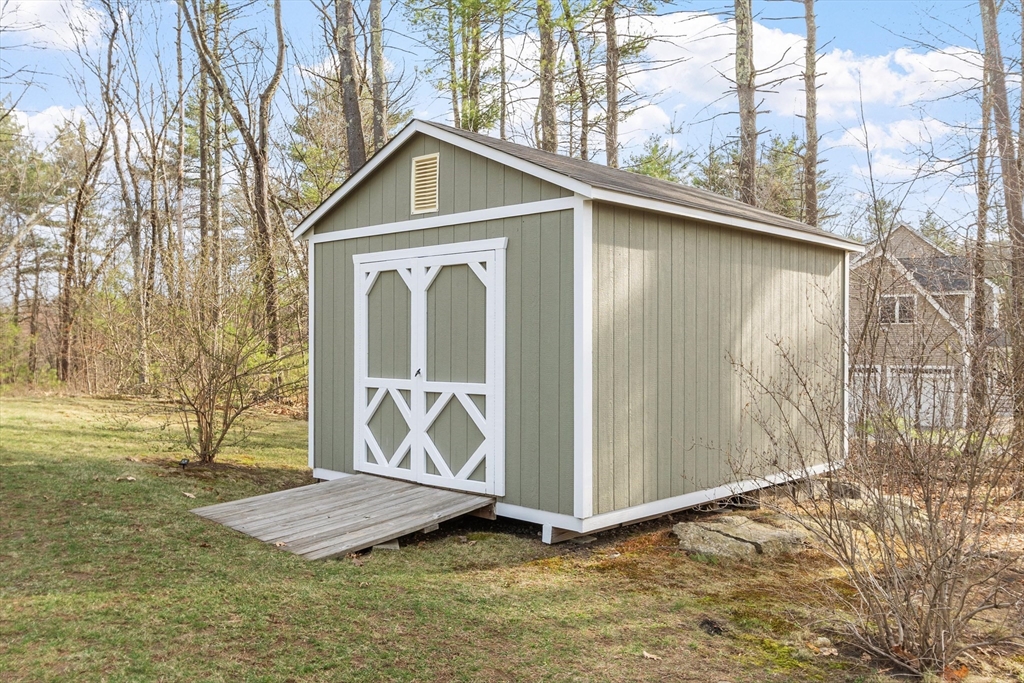 149 Long Hill Road Bolton, MA 01740 - Photo 33 of 37