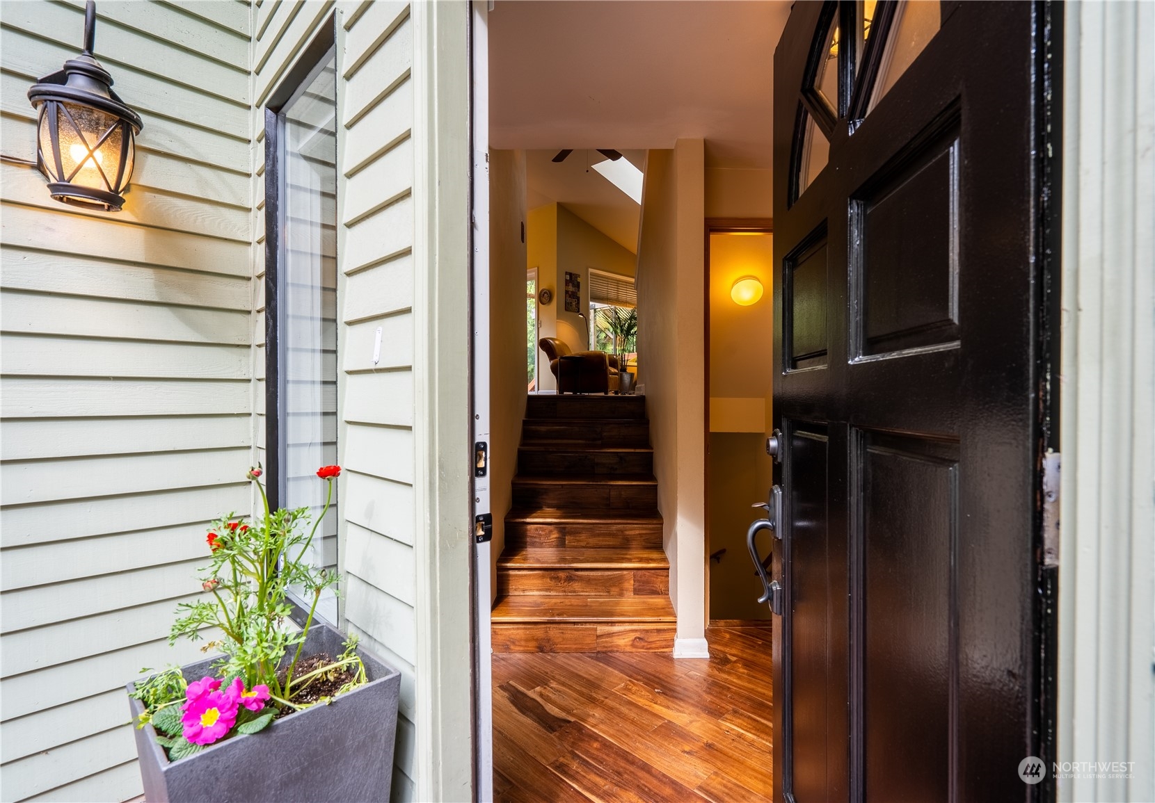 6625 Fisher Road Edmonds, WA 98026 - Photo 4 of 39 Gallery Image 4