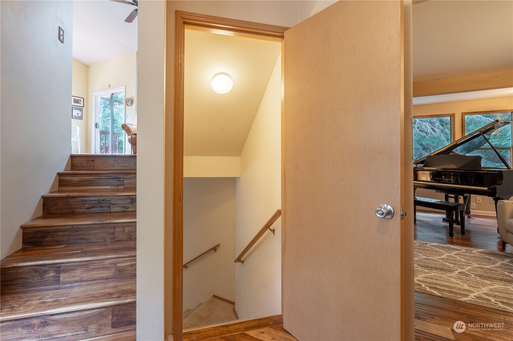 6625 Fisher Road Edmonds, WA 98026 - Photo 8 of 39 Gallery Image 8