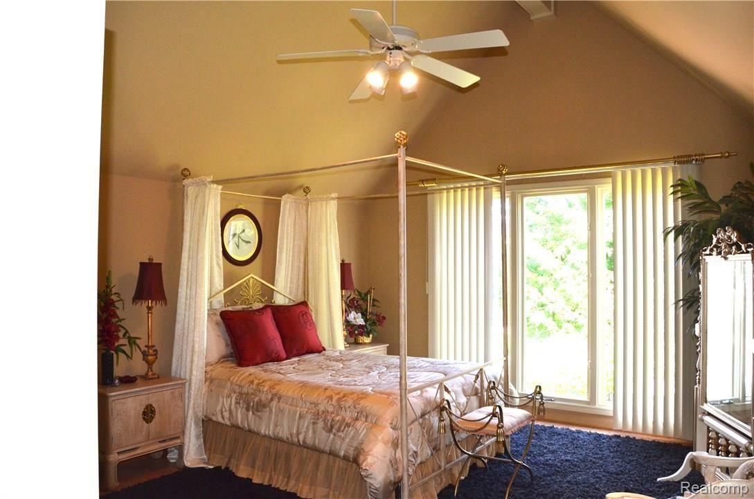 5806 Wellwood Drive Rochester, MI 48306 - Photo 41 of 76 Vaulted Ceiling Bedroom overlooking frontage of home.