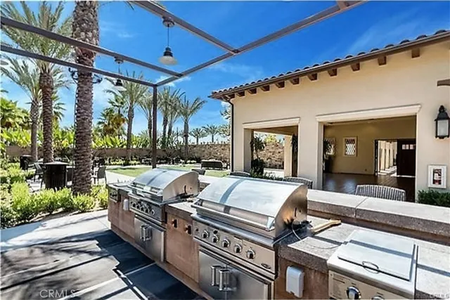 a view of an outdoor space