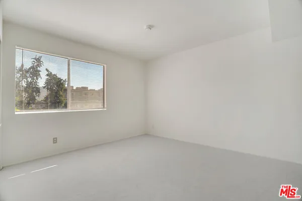 $625,000 | 10926 Moorpark Street, Unit 13, North Hollywood, CA 91602