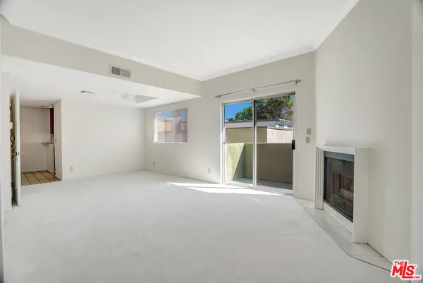 $625,000 | 10926 Moorpark Street, Unit 13, North Hollywood, CA 91602