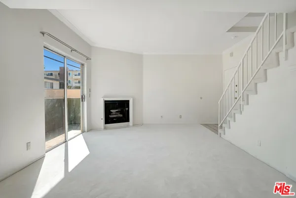 $625,000 | 10926 Moorpark Street, Unit 13, North Hollywood, CA 91602
