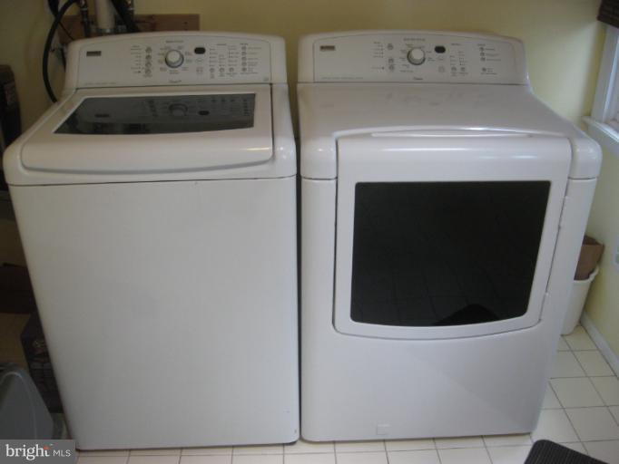 3015 Keswick Road Baltimore, MD 21211 - Photo 22 of 26 Washer/ Dryer