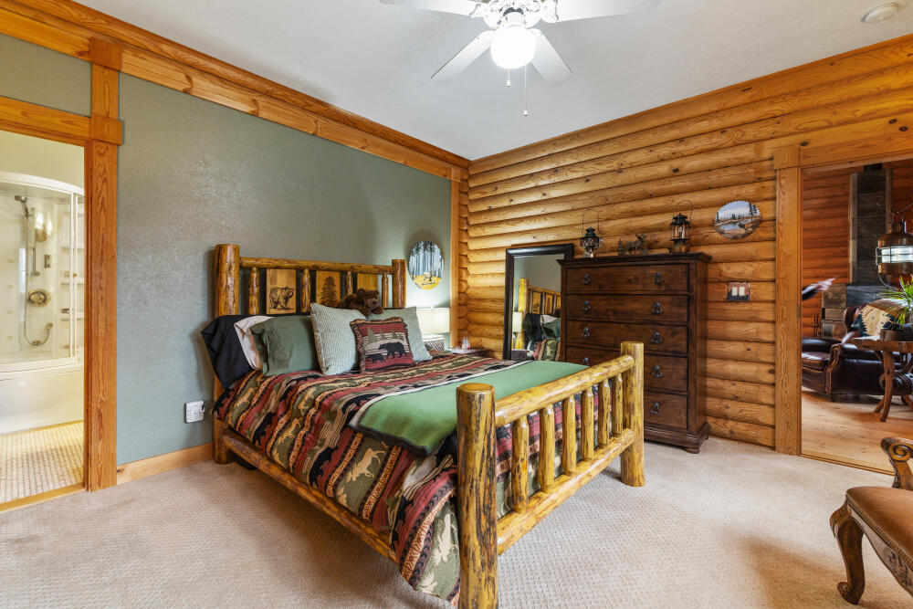11020 Kestrel Road Klamath Falls, OR 97601 - Photo 25 of 47 Overhead Fan