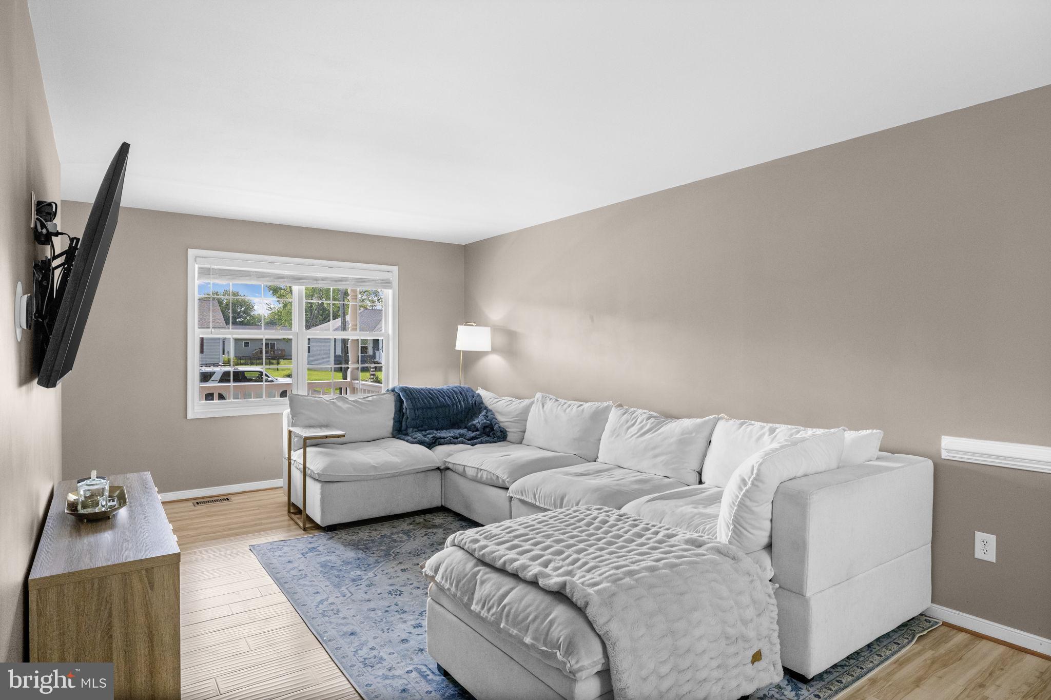 77 Randall Road Colonial Beach, VA 22443 - Photo 28 of 44 Bright and inviting living space.