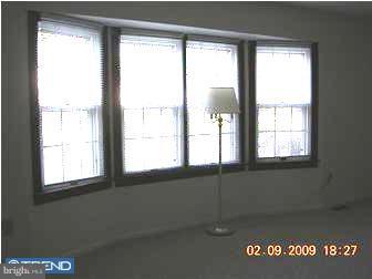 745 York Road Mount Laurel, NJ 08054 - Photo 4 of 12 Living Room