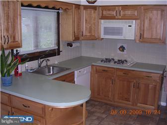 745 York Road Mount Laurel, NJ 08054 - Photo 6 of 12 Kitchen