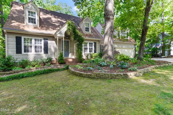 $669,000 | 8116 Brookwood Court, Raleigh, NC 27613