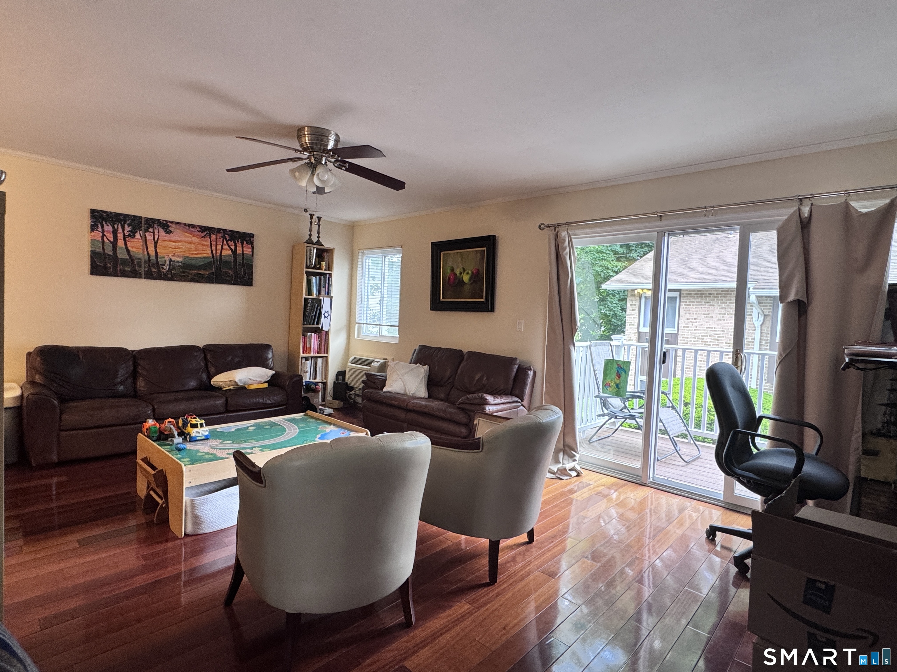 59 Rock Spring Road, Unit 28 Stamford, CT 06906 - Photo 4 of 37