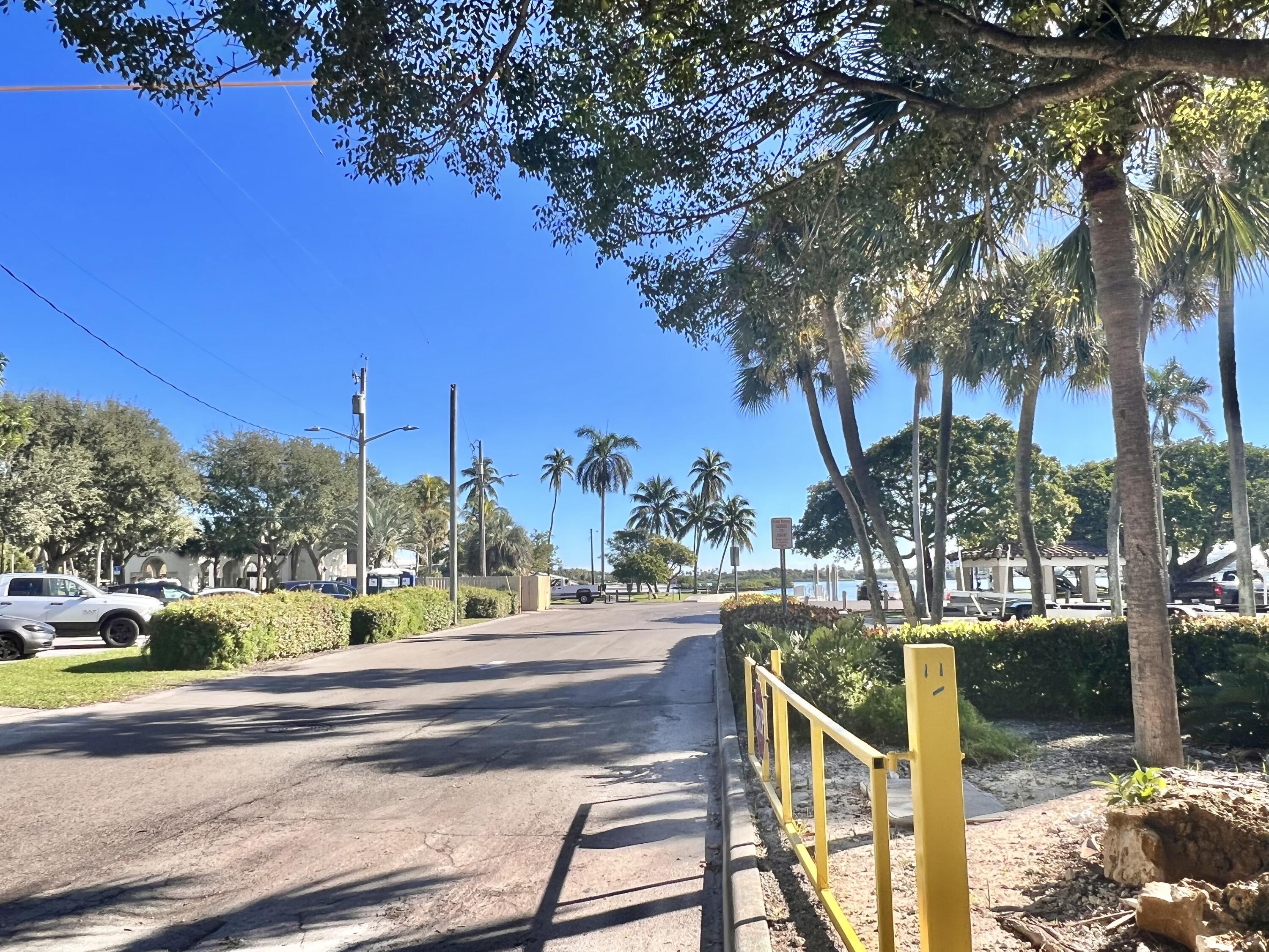 101 South Golfview Road, Unit 1 Lake Worth Beach, FL 33460 - Photo 22 of 45 97B877BA-4306-4C1F-B328-4E348E33C608