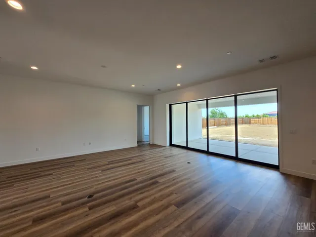 $669,900 | Undisclosed Address, Bakersfield, CA 93306