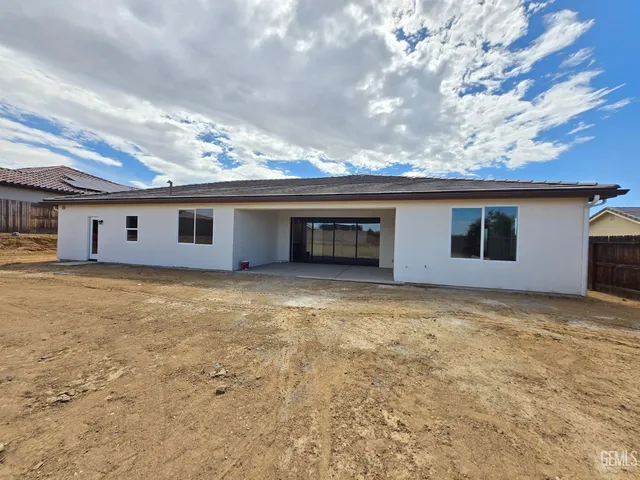 $669,900 | Undisclosed Address, Bakersfield, CA 93306