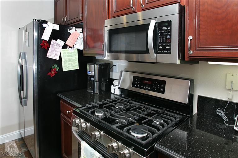 6124 Maple Court Simi Valley, CA 93063 - Photo 14 of 28 Additional Photo