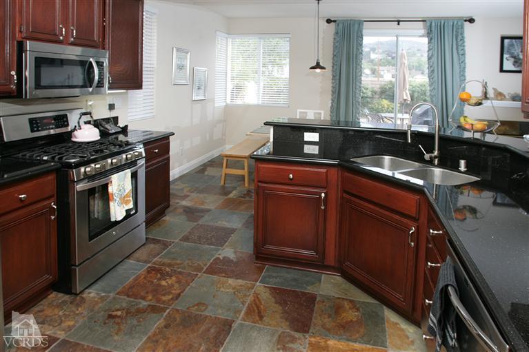 6124 Maple Court Simi Valley, CA 93063 - Photo 16 of 28 Additional Photo