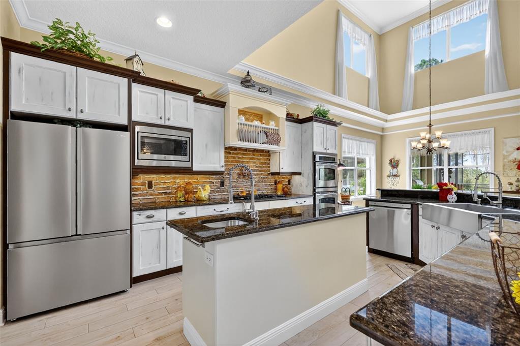 404 Long And Winding Road Howey-in-the-Hills, FL 34737 - Photo 14 of 68