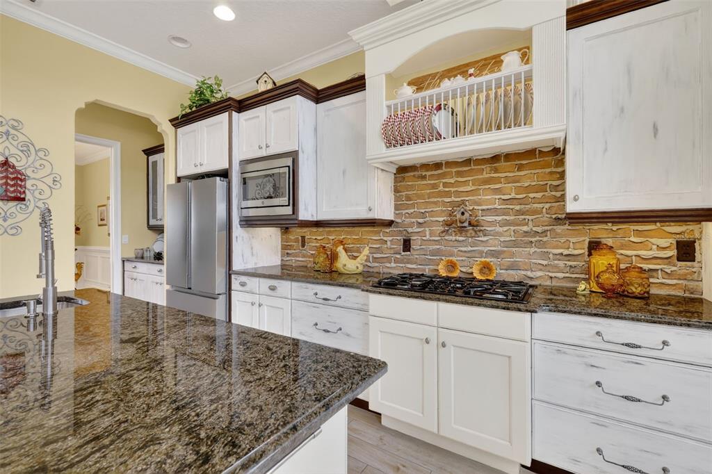 404 Long And Winding Road Howey-in-the-Hills, FL 34737 - Photo 15 of 68