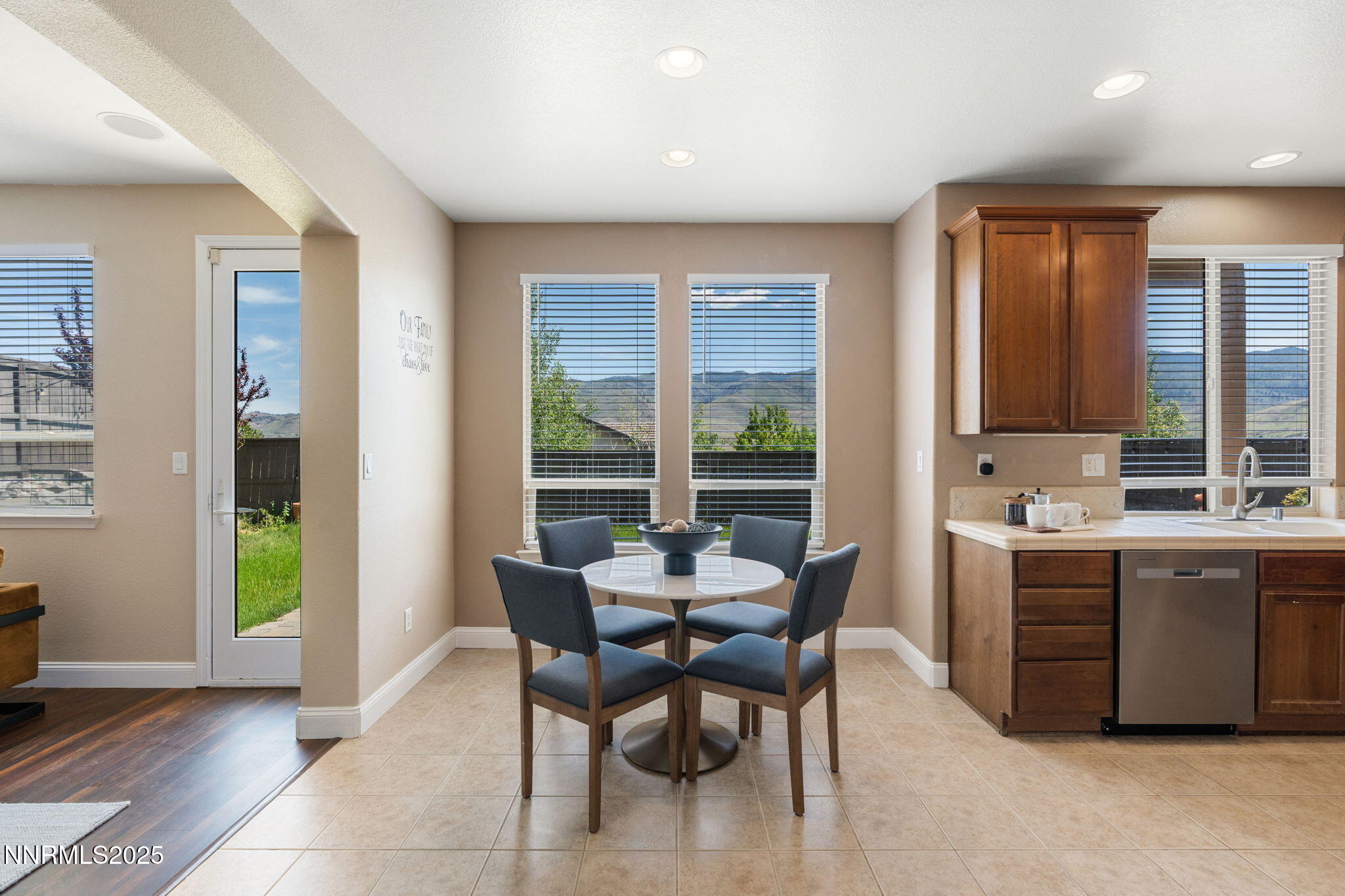 7030 Sterling Point Court Reno, NV 89523 - Photo 16 of 54 19-web-or-mls-DSC07681