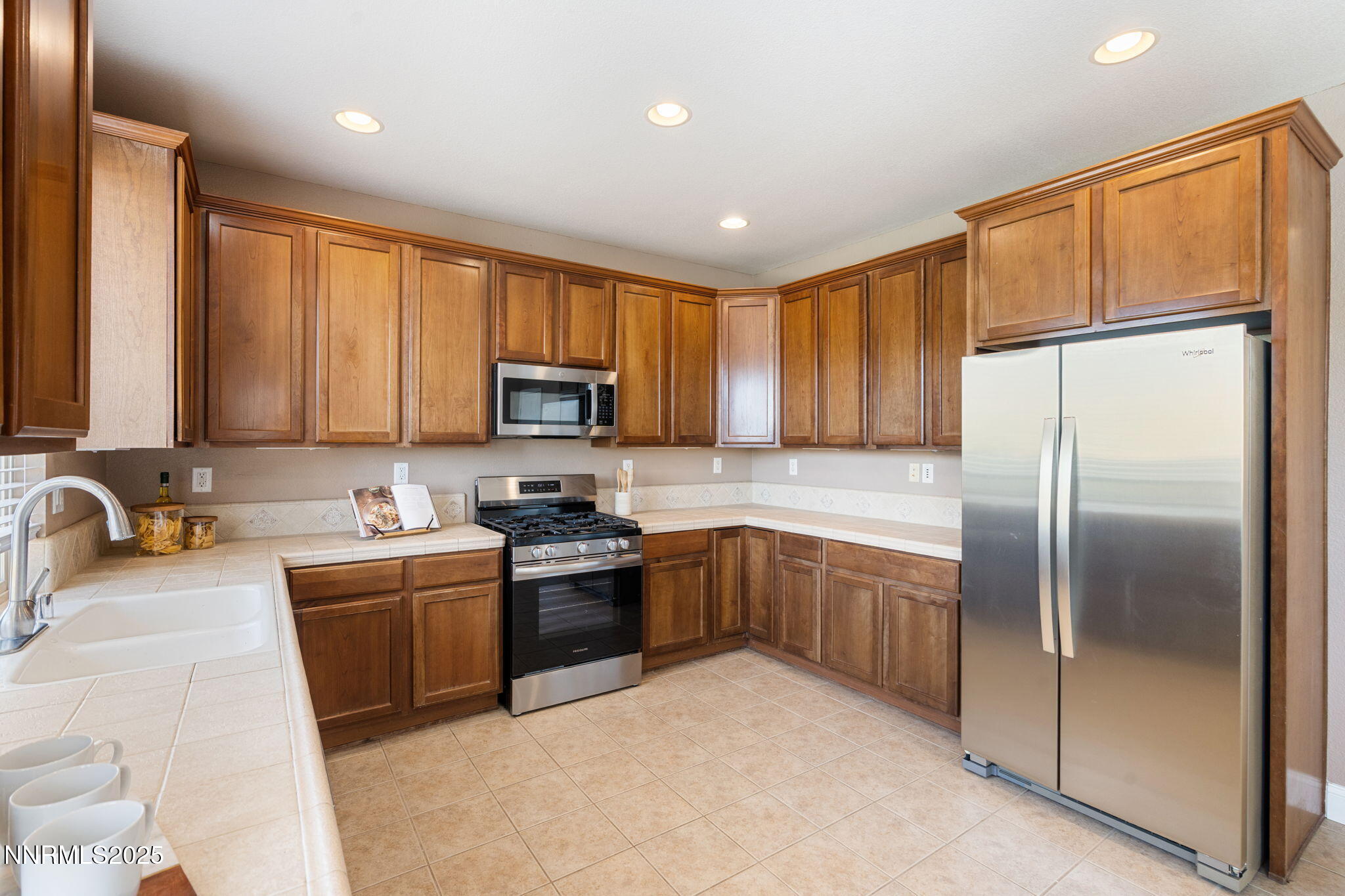 7030 Sterling Point Court Reno, NV 89523 - Photo 18 of 54 21-web-or-mls-DSC07656