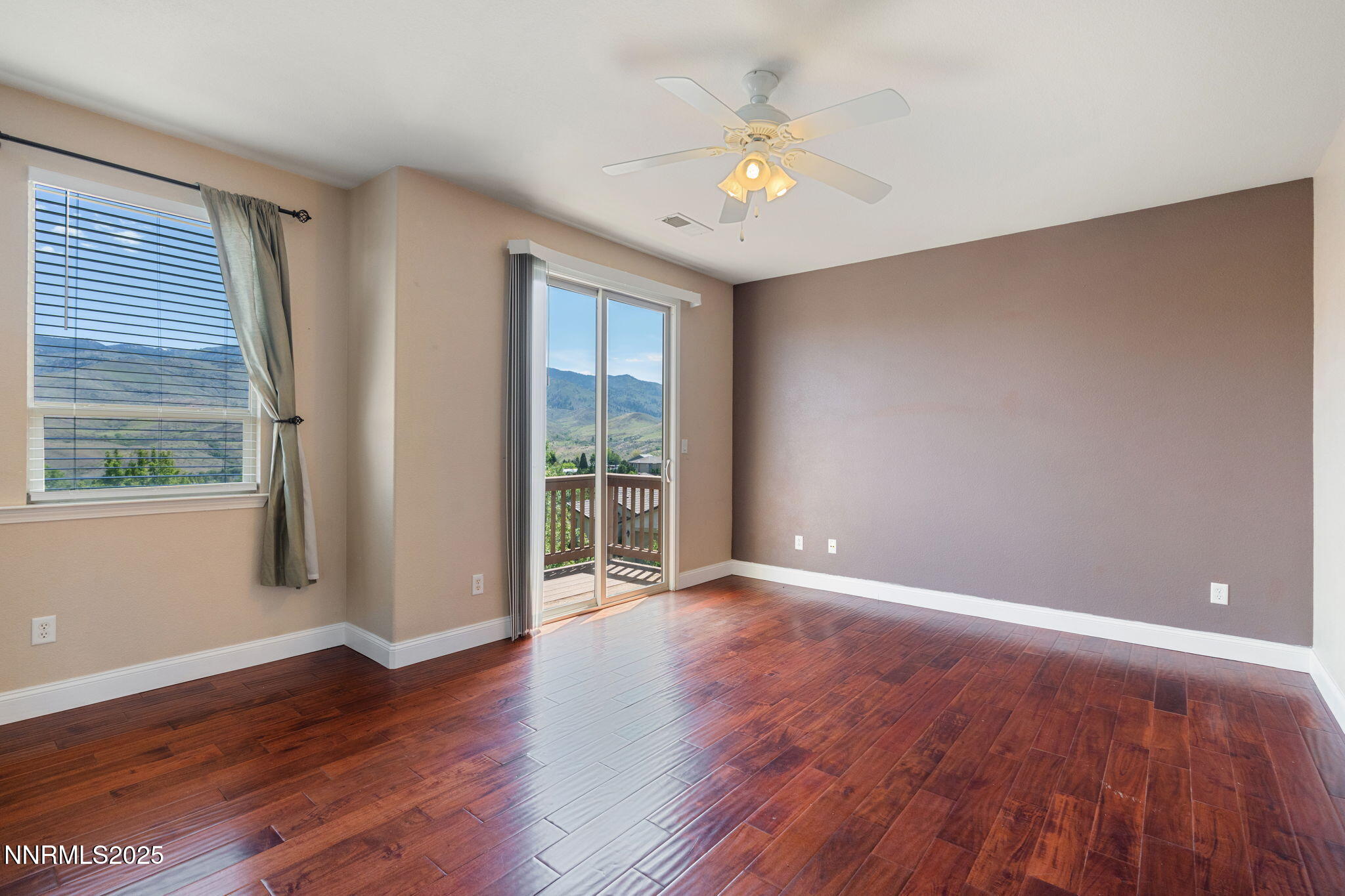 7030 Sterling Point Court Reno, NV 89523 - Photo 33 of 54 36-web-or-mls-DSC07776
