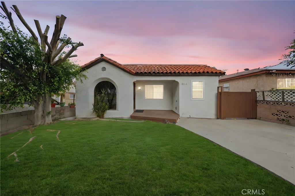 1311 West R Street Wilmington, CA 90744 - Photo 2 of 67