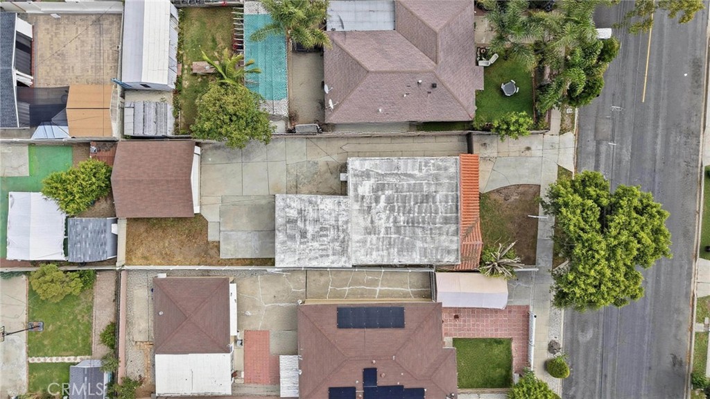 1311 West R Street Wilmington, CA 90744 - Photo 61 of 65 aerial view of a house with a garden and plants