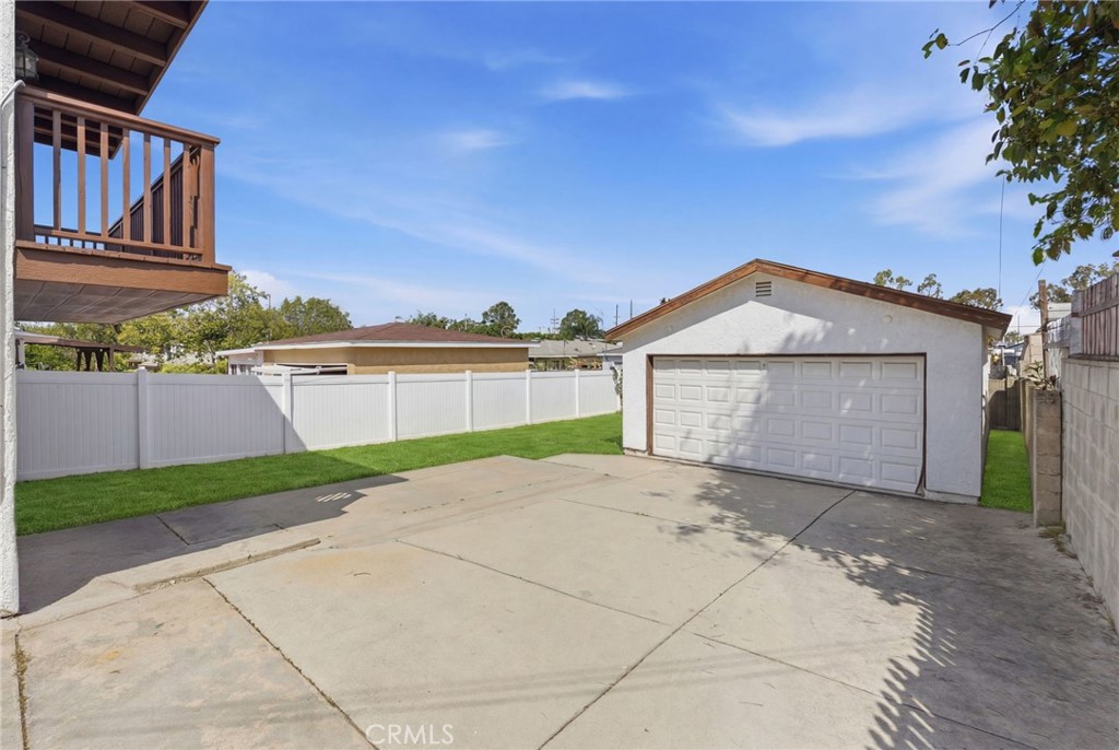 1311 West R Street Wilmington, CA 90744 - Photo 10 of 67