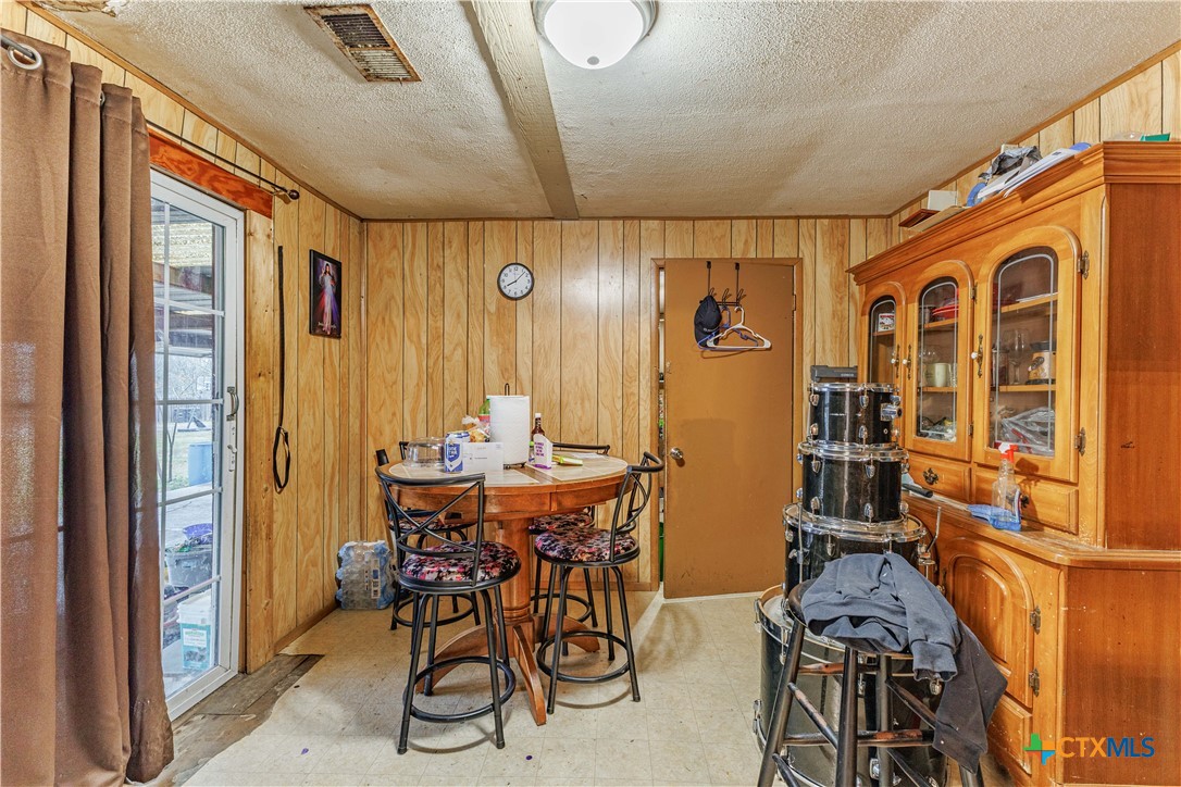 5472 Knob Creek Spur Temple, TX 76501 - Photo 13 of 27 a dining room with furniture and window