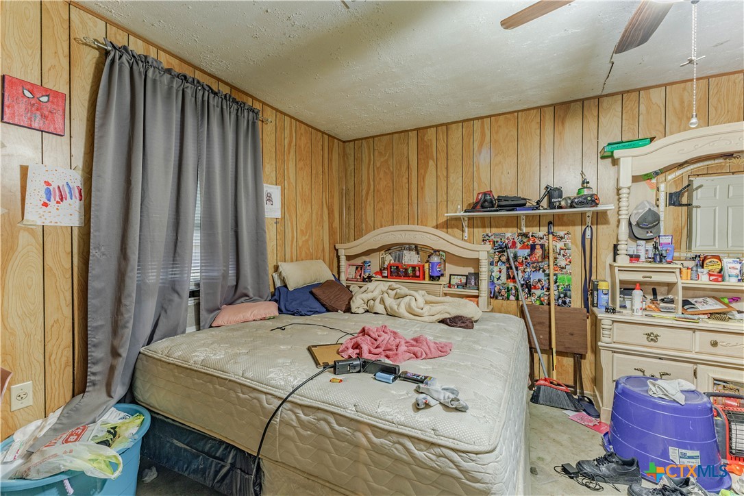 5472 Knob Creek Spur Temple, TX 76501 - Photo 15 of 27 a bedroom with a bed and a window